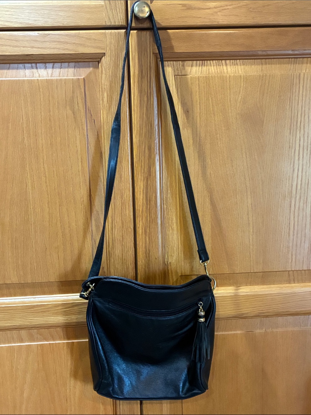 Vintage Black Soft Leather Crossbody Bucket Bag 90s Fashion
